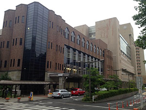 東京大学医学部附属病院の外観